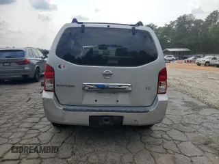 2006 Nissan Pathfinder SE z VIN 5N1AR18U66C613444, wystawiony jako Copart lot #59494365 z przebiegiem 218 903 mil mil oraz Czysty tytuł • Clean title. Historia ofert i sprzedaży dostępna na DreamBid. Obrazek 6.