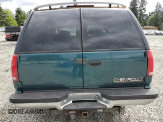 1998 Chevrolet Tahoe z VIN 1GNEK13R2WJ304666, wystawiony jako Copart lot #57833815 z przebiegiem 199 103 mil mil oraz Szkoda całkowita • Salvage title. Historia ofert i sprzedaży dostępna na DreamBid. Obrazek 6.
