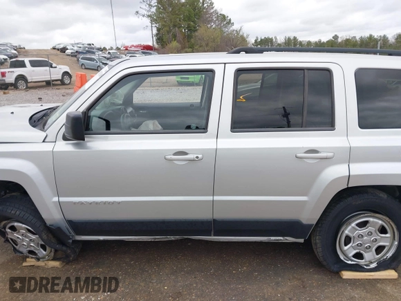 2012 Jeep Patriot Sport with VIN 1C4NJPBA6CD632452, listed as a IAAI auction lot 41833265 with 218,320 mi miles and . Bid and sale history available at DreamBid. Image 15.