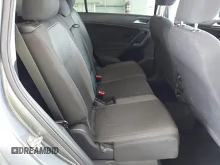 2021 Volkswagen Tiguan S z VIN 3VV1B7AX0MM030915, wystawiony jako IAAI lot #42198262 z przebiegiem 47 500 mil mil oraz . Historia ofert i sprzedaży dostępna na DreamBid. Obrazek 8.