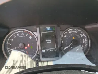 2022 Toyota Tacoma SR z VIN 3TMCZ5AN5NM506941, wystawiony jako Copart lot #52349755 z przebiegiem 46 013 mil mil oraz Szkoda całkowita • Salvage title. Historia ofert i sprzedaży dostępna na DreamBid. Obrazek 9.