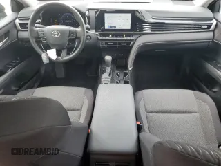 2025 Toyota Camry LE with VIN 4T1DAACK3SU028478, listed as a Copart auction lot 54494635 with 13,595 mi miles and Clean Title. Bid and sale history available at carsss.com. Image 8.