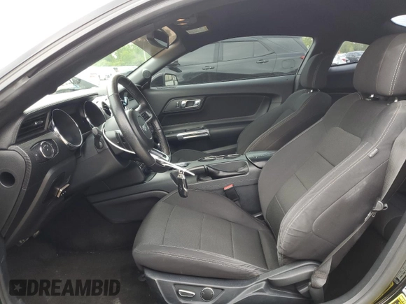 2016 Ford Mustang V6 z VIN 1FA6P8AM9G5271230, wystawiony jako Copart lot #58144615 z przebiegiem 107 268 mil mil oraz Szkoda całkowita • Salvage title. Historia ofert i sprzedaży dostępna na DreamBid. Obrazek 7.