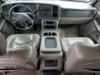 2003 Chevrolet Tahoe LS with VIN 1GNEK13ZX3J311862, listed as a Copart auction lot 54872545 with 198,579 mi miles and Salvage Title. Bid and sale history available at DreamBid. Image 8.