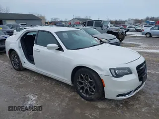 2016 Chrysler 300 300S with VIN 2C3CCAGG2GH261802, listed as a IAAI auction lot 41547415 with 77,046 mi miles. Bid and sale history available at carsss.com. Image 1.
