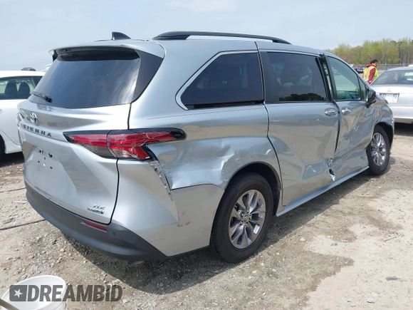 2021 Toyota Sienna XLE with VIN 5TDJSKFC2MS007191, listed as a IAAI auction lot 41945058 with 50,120 mi miles and . Bid and sale history available at DreamBid. Image 4.