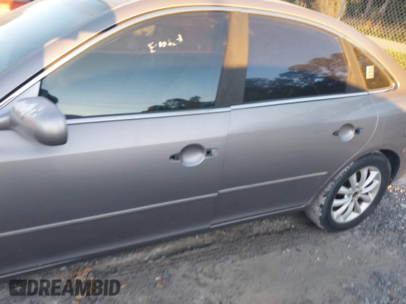 2006 Hyundai Azera SE with VIN KMHFC46F16A109232, listed as a IAAI auction lot 40932728 with 210,300 mi miles and . Bid and sale history available at DreamBid. Image 6.