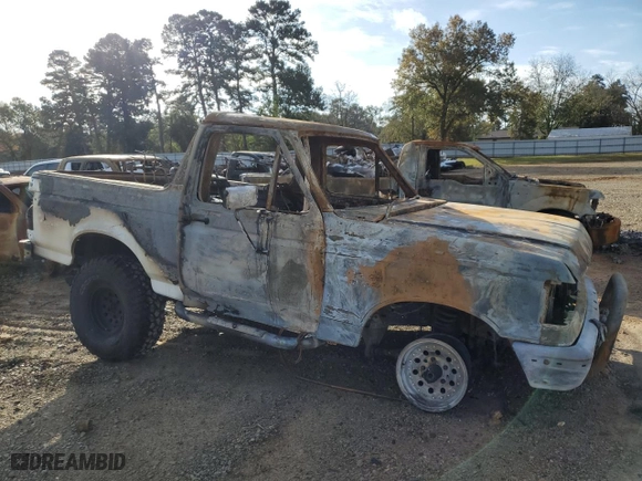 1991 Ford Bronco XL with VIN 1FMEU15N7MLA62791, listed as a Copart auction lot 82100384 with 0 mi miles and Non Repairable. Bid and sale history available at carsss.com. Image 4.