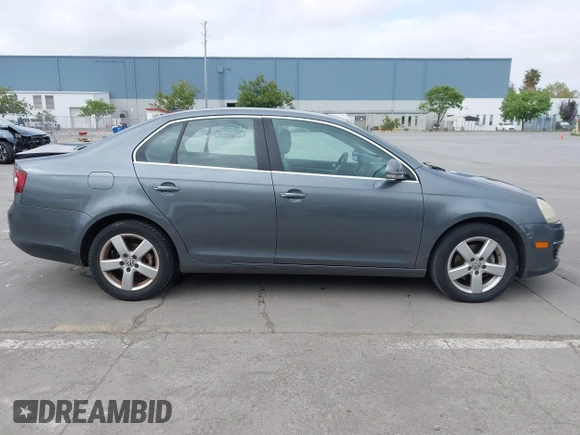 2009 Volkswagen Jetta Sedan SE with VIN 3VWRZ71K49M084983, listed as a IAAI auction lot 42095707 with 154,691 mi miles. Bid and sale history available at carsss.com. Image 13.