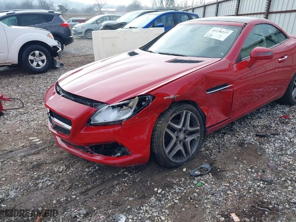 2013 Mercedes-Benz SLK-Class SLK 250 with VIN WDDPK4HAXDF064844, listed as a IAAI auction lot 41238237 with 61,180 mi miles. Bid and sale history available at carsss.com. Image 6.
