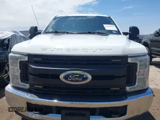 2019 Ford F-250 XL with VIN 1FT7W2A64KEE32821, listed as a IAAI auction lot 42628595 with 264,682 mi miles and . Bid and sale history available at DreamBid. Image 6.