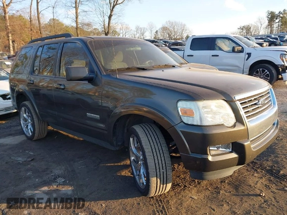 2008 Ford Explorer XLT with VIN 1FMEU63E38UA67079, listed as a IAAI auction lot 41398034 with 239,724 mi miles. Bid and sale history available at carsss.com. Image 1.