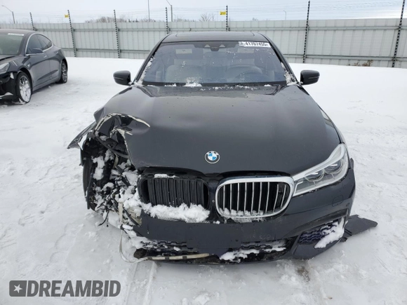 2017 BMW 7 Series 750i xDrive with VIN WBA7B0C55HG527046, listed as a Copart auction lot 41707455 with 15,947 mi miles and Salvage title. Bid and sale history available at DreamBid. Image 5.