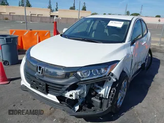 2022 Honda HR-V LX with VIN 3CZRU6H34NM768950, listed as a IAAI auction lot 41702229 with 5,891 mi miles. Bid and sale history available at carsss.com. Image 2.