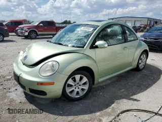 2008 Volkswagen New Beetle Coupe S with VIN 3VWRW31C38M501082, listed as a Copart auction lot 71196154 with 144,974 mi miles and Salvage Title. Bid and sale history available at carsss.com. Image 1.