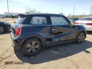 2024 MINI Hardtop Cooper SE z VIN WMW13DJ08R2V51857, wystawiony jako Copart lot #54558725 z przebiegiem 10 296 mil mil oraz Czysty tytuł • Clean title. Historia ofert i sprzedaży dostępna na DreamBid. Obrazek 3.