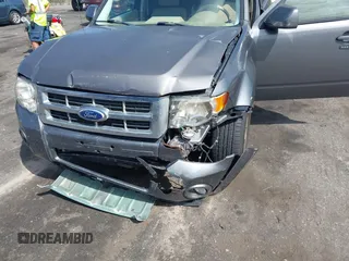 2011 Ford Escape Limited with VIN 1FMCU9EG2BKC55005, listed as a IAAI auction lot 41958212 with 188,182 mi miles. Bid and sale history available at carsss.com. Image 6.