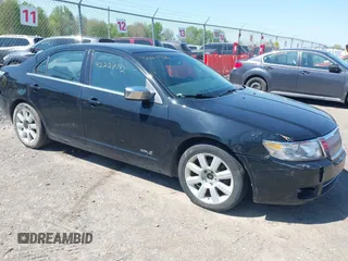 2007 Lincoln MKZ z VIN 3LNHM26TX7R636306, wystawiony jako IAAI lot #42220142 z przebiegiem 152 728 mil mil oraz . Historia ofert i sprzedaży dostępna na DreamBid. Obrazek 1.