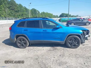 2018 Jeep Cherokee Latitude z VIN 1C4PJLCX1JD528145, wystawiony jako IAAI lot #42618916 z przebiegiem 146 768 mil mil oraz . Historia ofert i sprzedaży dostępna na DreamBid. Obrazek 13.