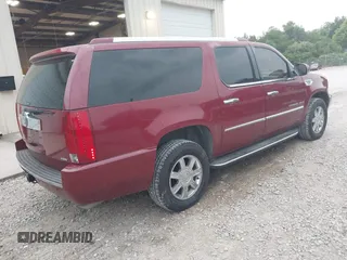 2007 Cadillac Escalade ESV z VIN 1GYFK66837R199579, wystawiony jako IAAI lot #42190566 z przebiegiem 196 910 mil mil oraz . Historia ofert i sprzedaży dostępna na DreamBid. Obrazek 4.