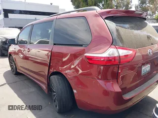 2019 Toyota Sienna LE Auto Access Seat z VIN 5TDKZ3DC6KS966678, wystawiony jako IAAI lot #42327837 z przebiegiem 74 153 mil mil oraz . Historia ofert i sprzedaży dostępna na DreamBid. Obrazek 3.
