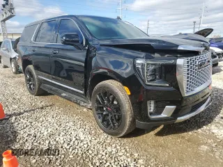 2024 GMC Yukon Denali with VIN 1GKS2DKL7RR226745, listed as a Copart auction lot 43639505 with 7,861 mi miles and Salvage Title. Bid and sale history available at carsss.com. Image 4.