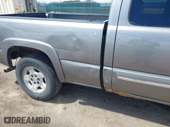 2006 Chevrolet Silverado 1500 LT3 with VIN 1GCEK19Z56Z143814, listed as a IAAI auction lot 42163869 with 195,192 mi miles and . Bid and sale history available at DreamBid. Image 6.