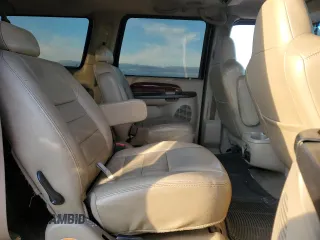 2005 Ford Excursion Limited с VIN 1FMSU43P95ED42372, выставлен на аукционе Copart как лот 41736415 с пробегом Не указан миль и Списание • Salvage title. История ставок и продаж доступна на DreamBid. Изображение 10.