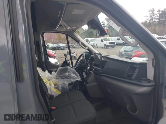 2023 Ford Transit Cargo with VIN 1FTBR3U88PKB86644, listed as a IAAI auction lot 41089106 with 8,095 mi miles and . Bid and sale history available at DreamBid. Image 5.