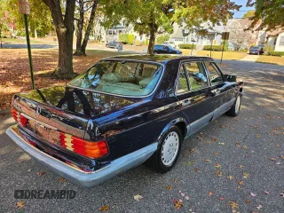 1988 Mercedes-Benz 560 with VIN WDBCA39D0JA410101, listed as a Copart auction lot 78961194 with 247,459 mi miles and Clean Title. Bid and sale history available at DreamBid. Image 4.