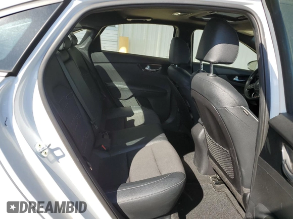 2021 Kia Forte GT-Line z VIN 3KPF34AD4ME380449, wystawiony jako Copart lot #54379615 z przebiegiem 61 341 mil mil oraz Szkoda całkowita • Salvage title. Historia ofert i sprzedaży dostępna na DreamBid. Obrazek 10.