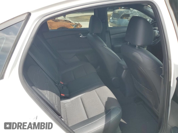 2021 Kia Forte GT-Line z VIN 3KPF34AD1ME384118, wystawiony jako Copart lot #60437755 z przebiegiem 30 158 mil mil oraz Szkoda całkowita • Salvage title. Historia ofert i sprzedaży dostępna na DreamBid. Obrazek 10.