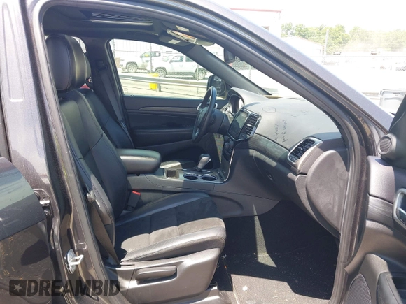 2019 Jeep Grand Cherokee Altitude z VIN 1C4RJEAG0KC778605, wystawiony jako IAAI lot #42286689 z przebiegiem 69 187 mil mil oraz . Historia ofert i sprzedaży dostępna na DreamBid. Obrazek 5.