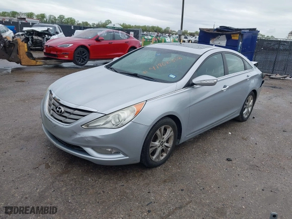 2011 Hyundai Sonata SE with VIN 5NPEC4AB3BH299655, listed as a IAAI auction lot 41906358 with 229,133 mi miles. Bid and sale history available at carsss.com. Image 17.