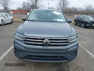 2022 Volkswagen Tiguan S with VIN 3VV0B7AX1NM042942, listed as a IAAI auction lot 41715996 with 30,390 mi miles. Bid and sale history available at carsss.com. Image 12.
