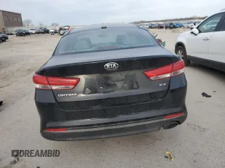 2016 Kia Optima EX z VIN 5XXGU4L30GG058389, wystawiony jako Copart lot #49993295 z przebiegiem 78 445 mil mil oraz Szkoda całkowita • Salvage title. Historia ofert i sprzedaży dostępna na DreamBid. Obrazek 6.