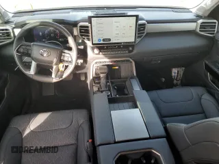 2024 Toyota Sequoia SR5 with VIN 7SVAAABA1RX041910, listed as a Copart auction lot 76440414 with 3,567 mi miles and Salvage Title. Bid and sale history available at carsss.com. Image 8.