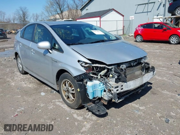 2011 Toyota Prius I with VIN JTDKN3DU0B0319068, listed as a IAAI auction lot 41972833 with 198,761 mi miles. Bid and sale history available at carsss.com. Image 1.