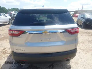 2020 Chevrolet Traverse LS z VIN 1GNERFKW3LJ271902, wystawiony jako IAAI lot #42516114 z przebiegiem 89 879 mil mil oraz . Historia ofert i sprzedaży dostępna na DreamBid. Obrazek 16.