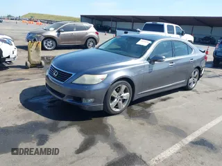 2012 Lexus LS 460 z VIN JTHBL5EF9C5109265, wystawiony jako IAAI lot #42093695 z przebiegiem 120 400 mil mil oraz . Historia ofert i sprzedaży dostępna na DreamBid. Obrazek 20.