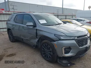 2023 Chevrolet Traverse RS z VIN 1GNEVJKW3PJ260290, wystawiony jako IAAI lot #42080230 z przebiegiem 14 631 mil mil oraz . Historia ofert i sprzedaży dostępna na DreamBid. Obrazek 1.