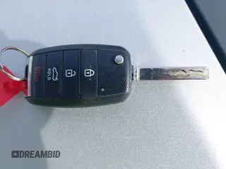2018 Kia Optima LX z VIN KNAGT4L36J5216858, wystawiony jako IAAI lot #42149047 z przebiegiem 121 845 mil mil oraz . Historia ofert i sprzedaży dostępna na DreamBid. Obrazek 11.