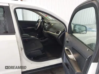 2019 Dodge Journey SE with VIN 3C4PDCBBXKT835029, listed as a IAAI auction lot 42120482 with 130,282 mi miles and . Bid and sale history available at DreamBid. Image 5.