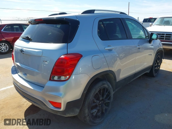 2022 Chevrolet Trax LT with VIN KL7CJPSM0NB561407, listed as a IAAI auction lot 41542090 with 22,992 mi miles. Bid and sale history available at carsss.com. Image 4.