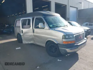 2006 GMC Savana Commercial C6Y with VIN 1GDFG15T361135454, listed as a IAAI auction lot 41400059 with 147,827 mi miles. Bid and sale history available at carsss.com. Image 1.