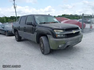 2006 Chevrolet Avalanche Z71 with VIN 3GNEK12Z36G127791, listed as a IAAI auction lot 42067352 with 195,245 mi miles. Bid and sale history available at carsss.com. Image 1.
