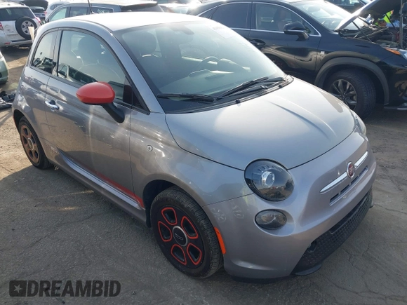 2016 FIAT 500e z VIN 3C3CFFGE0GT221907, wystawiony jako IAAI lot #41450429 z przebiegiem 84 083 mil mil oraz . Historia ofert i sprzedaży dostępna na DreamBid. Obrazek 1.
