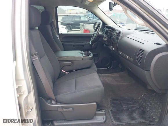 2011 GMC Sierra 1500 SLE with VIN 3GTP1VE05BG361711, listed as a IAAI auction lot 41927412 with 105,095 mi miles. Bid and sale history available at carsss.com. Image 5.