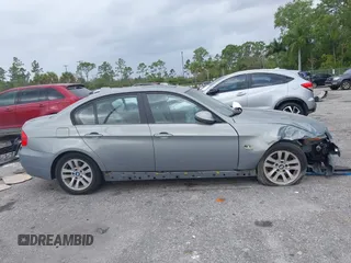 2006 BMW 3 Series 325i with VIN WBAVB135X6KX47659, listed as a IAAI auction lot 41915191 with 140,049 mi miles. Bid and sale history available at carsss.com. Image 13.
