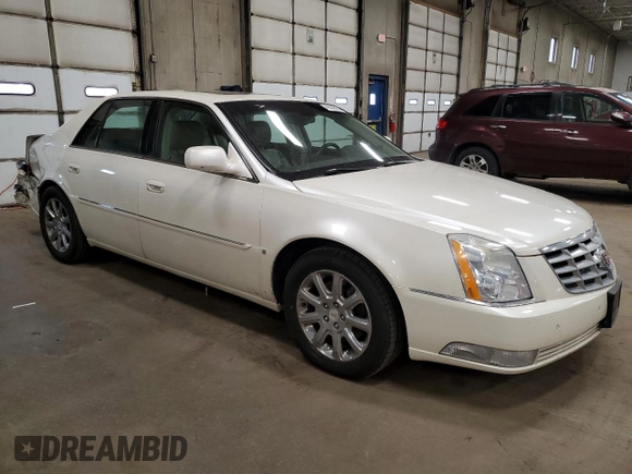 2008 Cadillac DTS 1SA z VIN 1G6KD57Y08U136593, wystawiony jako Copart lot #49208925 z przebiegiem 145 099 mil mil oraz Szkoda całkowita • Salvage title. Historia ofert i sprzedaży dostępna na DreamBid. Obrazek 4.